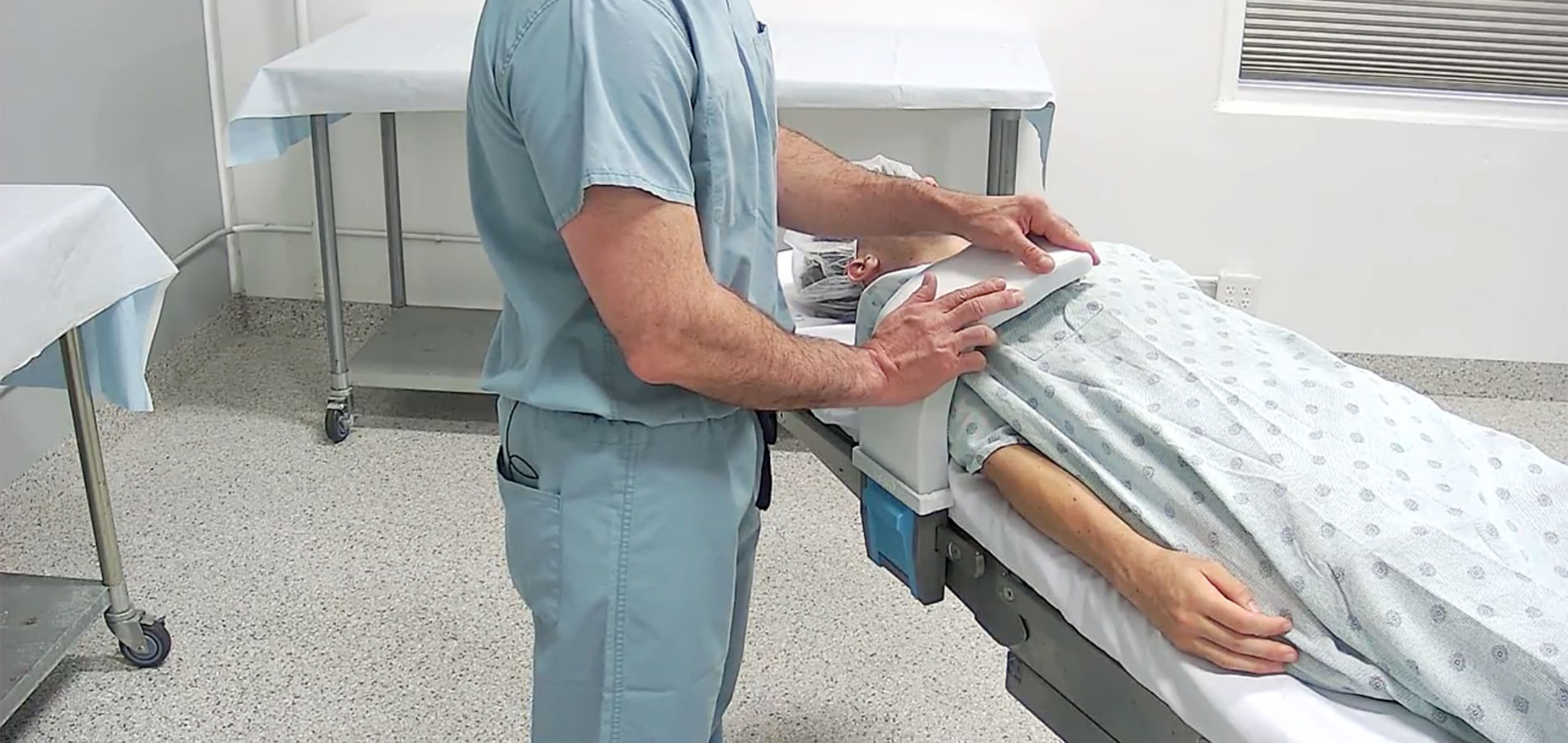 SafeTuck positioning system in an operating room